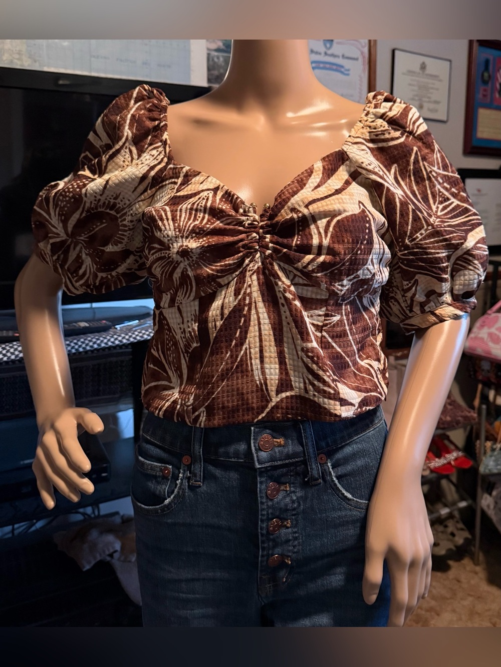 SAM EDELMAN Brown and Cream Floral Puff Sleeve Crop Top.